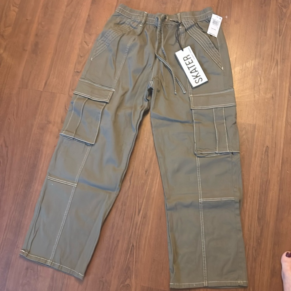 NWT Almost Famous Olive Cargo Pants